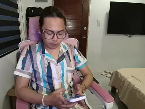 Your PrettyGirlxxx online show from February 26, 9:25 am