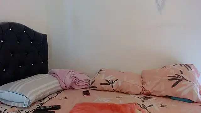 gooddes303salome online show from September 26, 8:39 pm