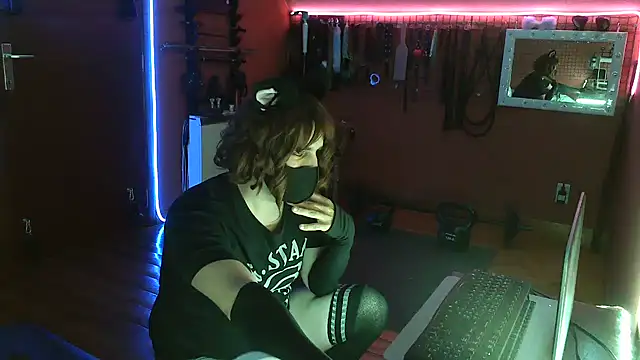 Ginny-the-bdsm-nympho online show from April 26, 5:22 pm