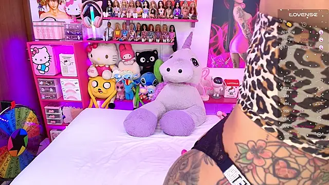 tattooBabyxxx online show from April 12, 6:17 am