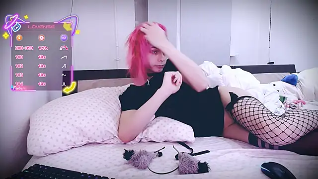 Littlepinkcat online show from January 6, 2:04 am