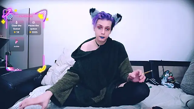 Littlepinkcat online show from May 10, 10:37 pm