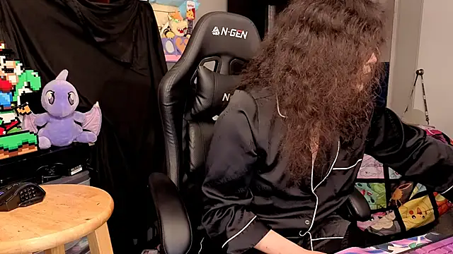 ShinyCherub online show from December 18, 2:06 am