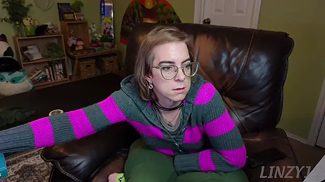 Linzy 19 online show from February 14, 3:43 am